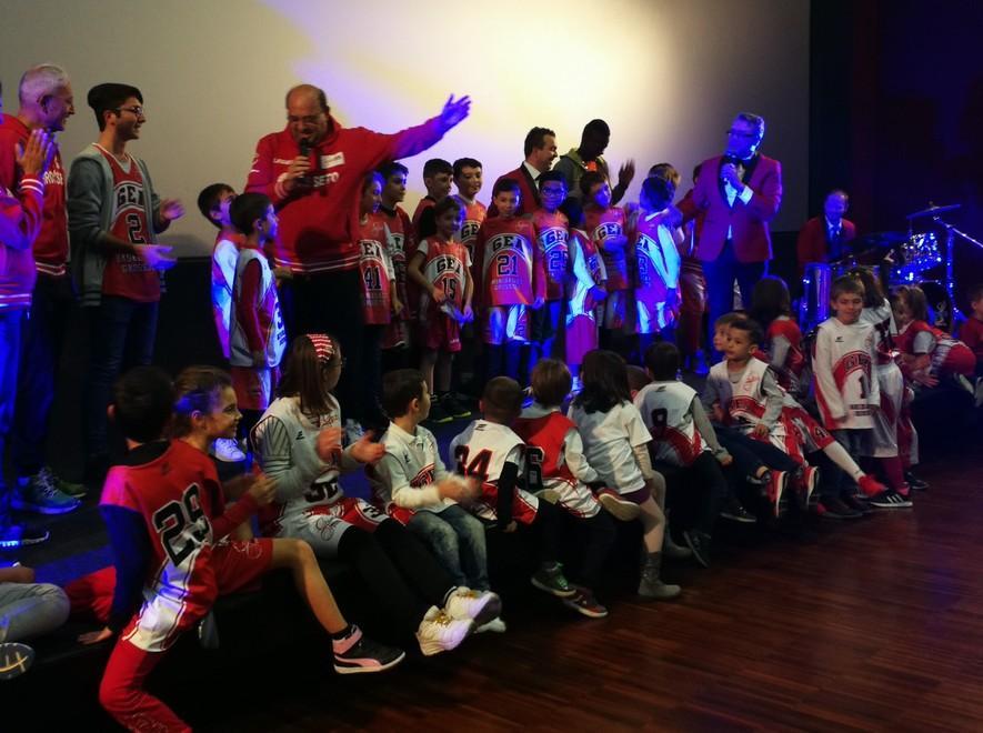 Piccoli a canestro per il trofeo di Natale 