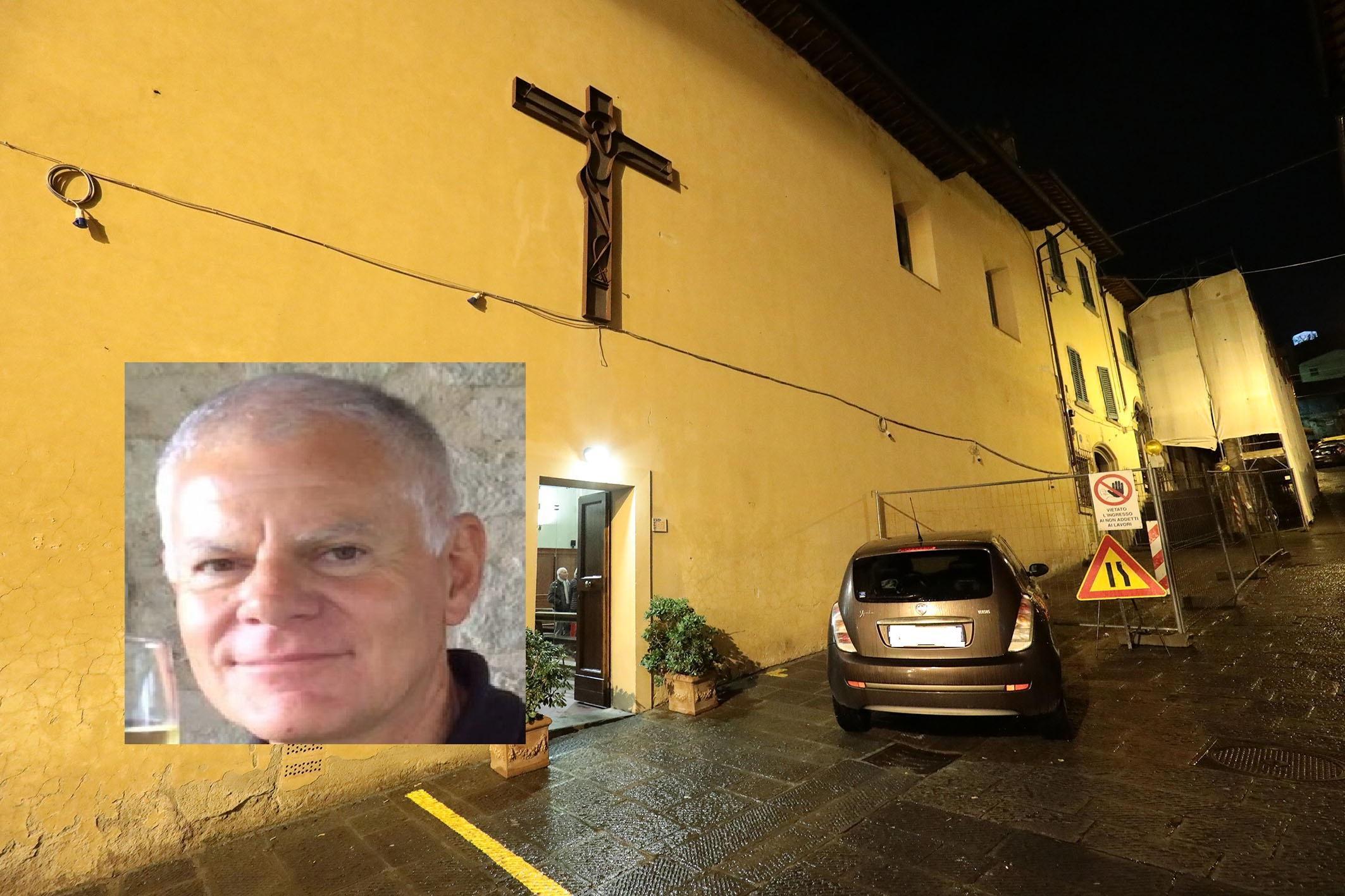 Nel riquadro Antonio Bartolini, sullo sfondo la cappella dove è esposta la salma 