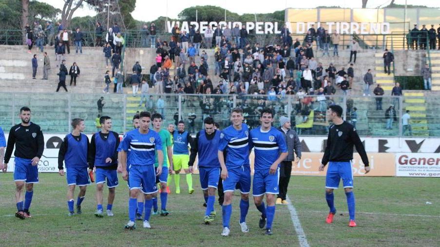 Per lo stadio dei Pini lavori a manto erboso e torre faro