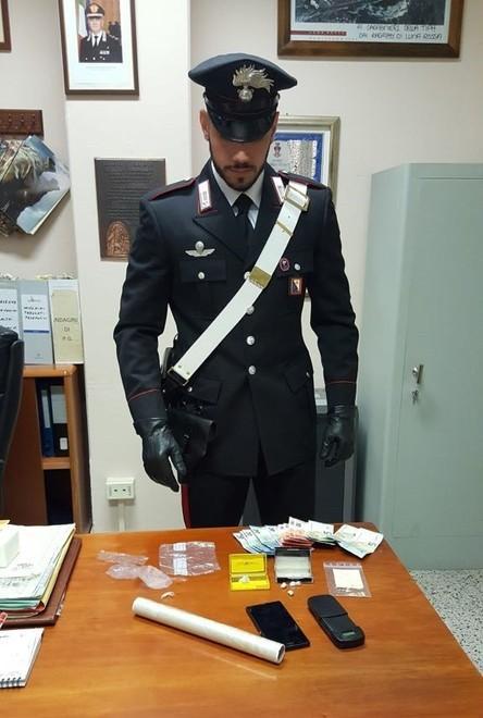 Vende dose di eroina Fermato spacciatore a Montignoso