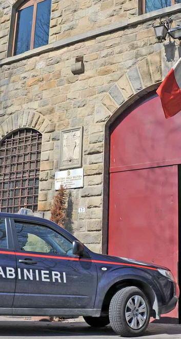Perseguita la ragazza che lo voleva aiutare: profugo in manette 