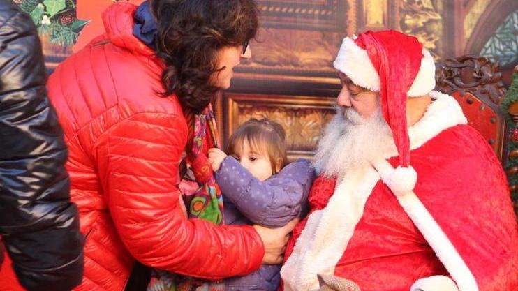 Natale in piazza(le) con giochi e il circo senza gli animali