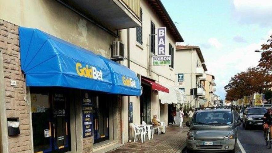 «Due sale slot in barba ai luoghi sensibili»