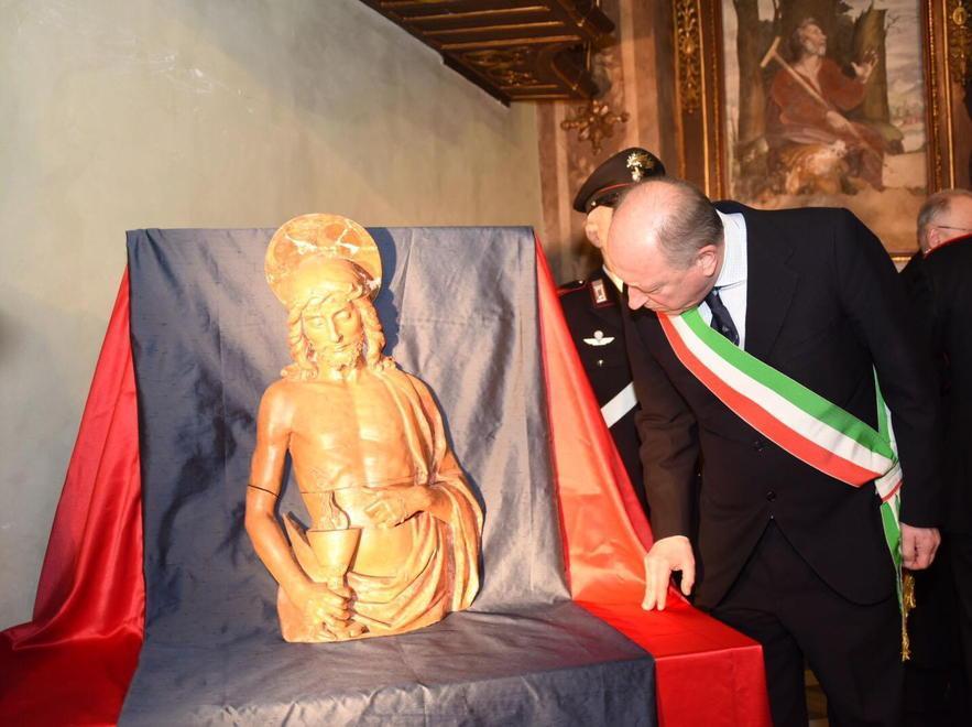 Il Cristo rubato dai nazisti risorge nella villa in Versilia 