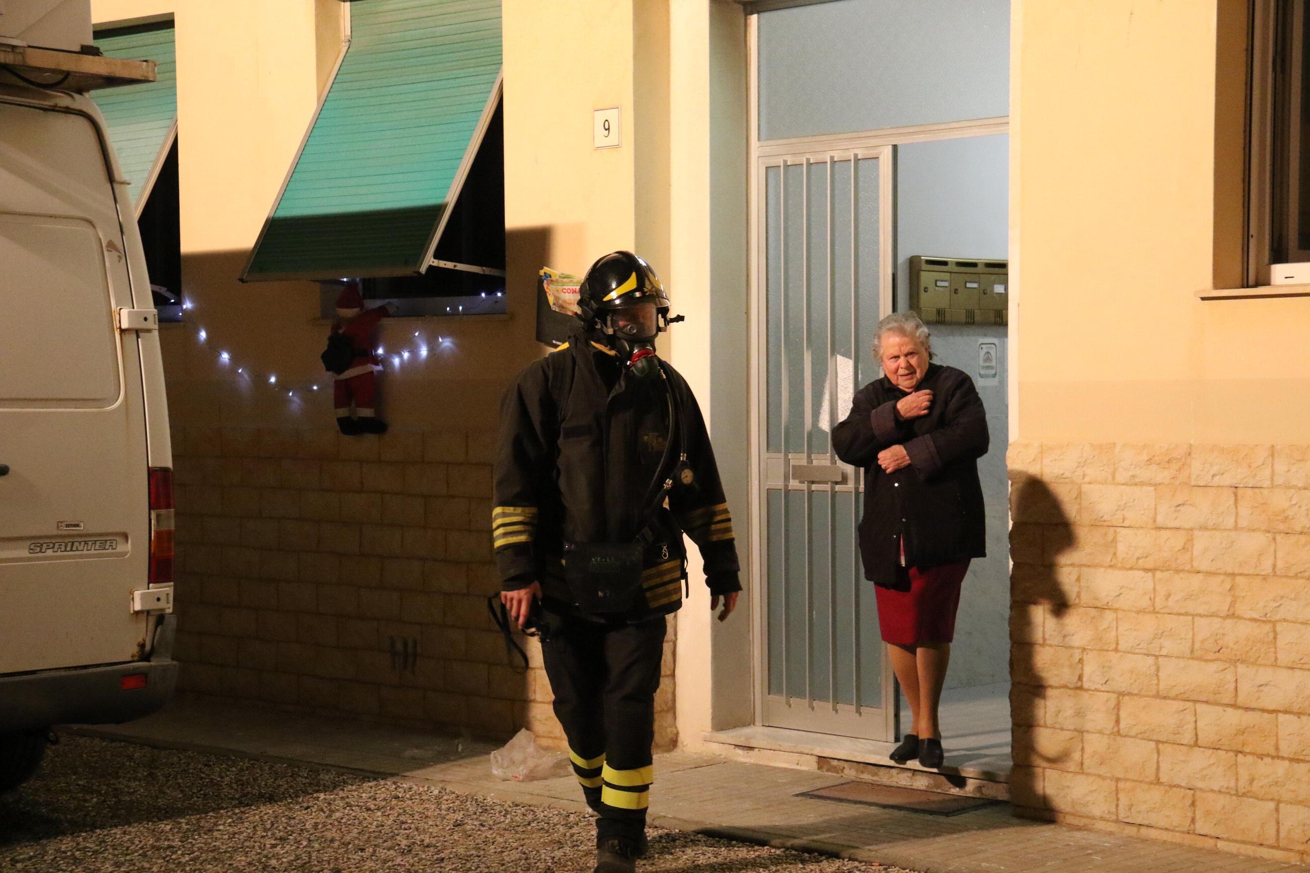 Evacuato un condominio: sei intossicati a Colline 