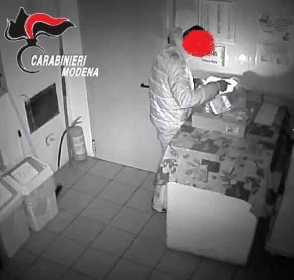 Carpi, rubati gli alimentari del pranzo di Natale dei malati