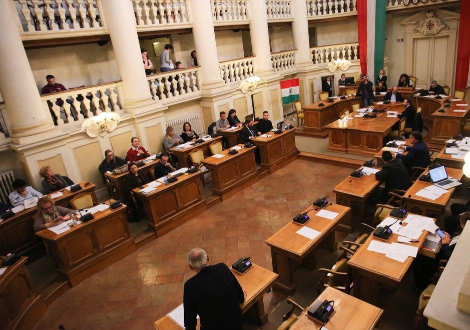 Lo stop a nuove gallerie approda in consiglio 