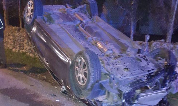 Cappotta con l’auto, positivo all’alcoltest