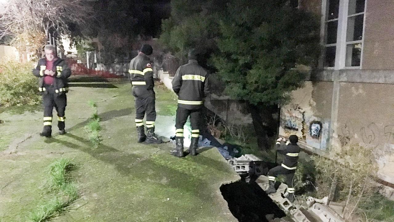 L'intervento dei vigili del fuoco a Villacidro