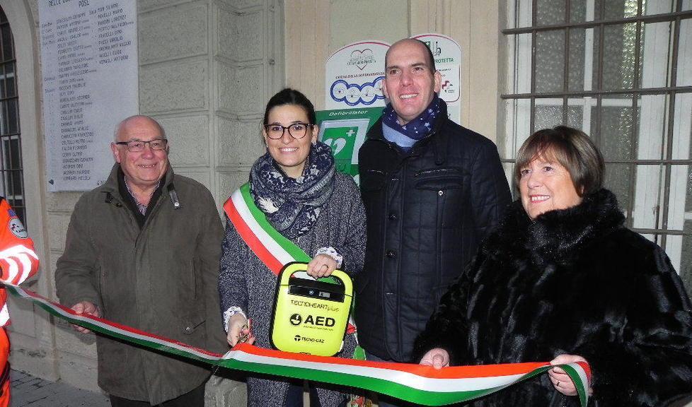 Nuovo defibrillatore per la città 