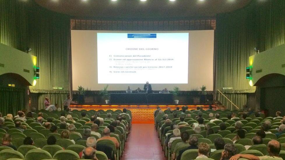 Porto, salta l’assemblea non c’è il numero legale