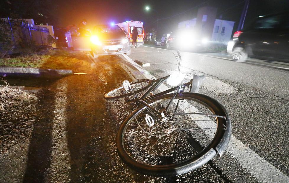 Ciclista investito da un’auto 
