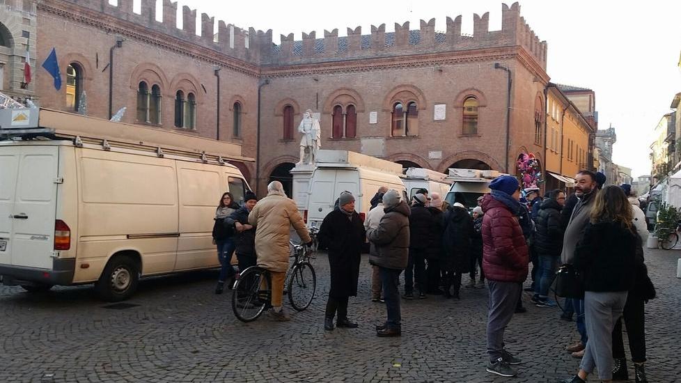 Fiera di Natale, a Cento vincono gli ambulanti