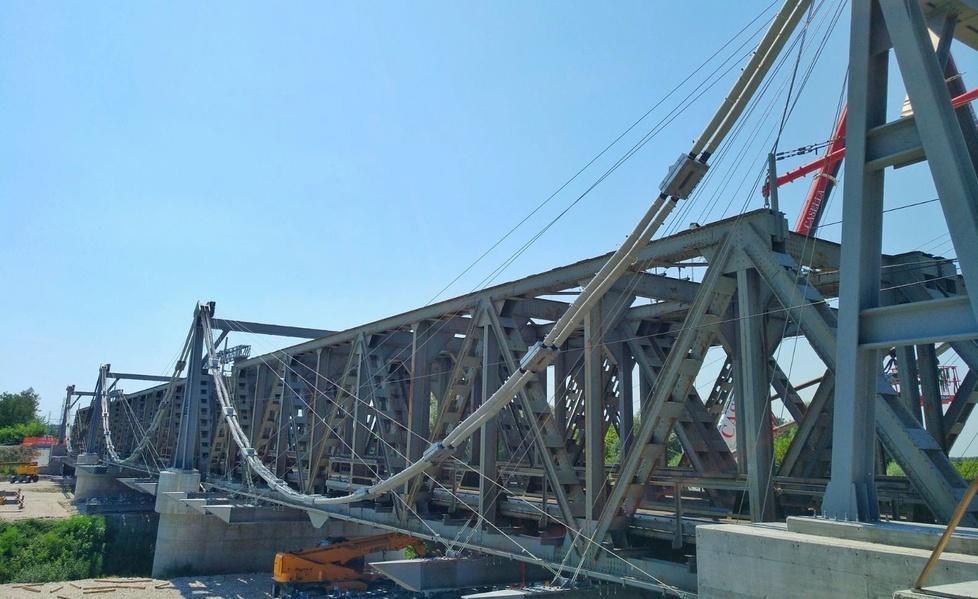 Il ponte della ferrovia più solido dopo i lavori 