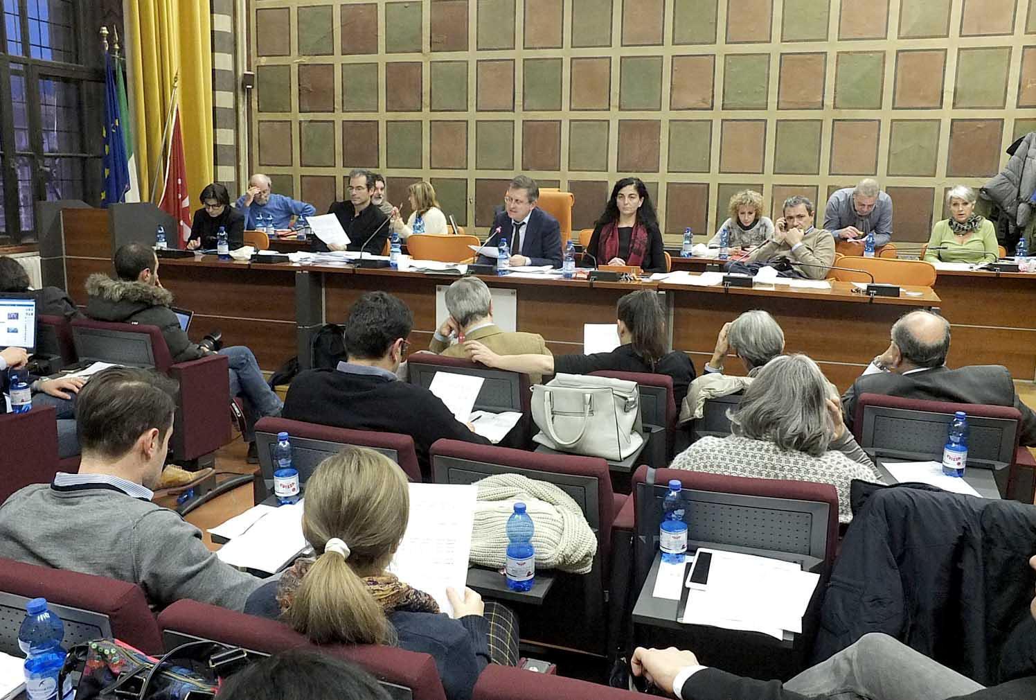 Una seduta del consiglio comunale