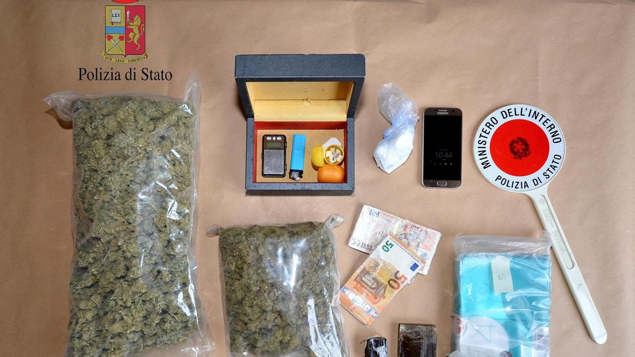 Modena, quarantenne arrestato con due chili di droga