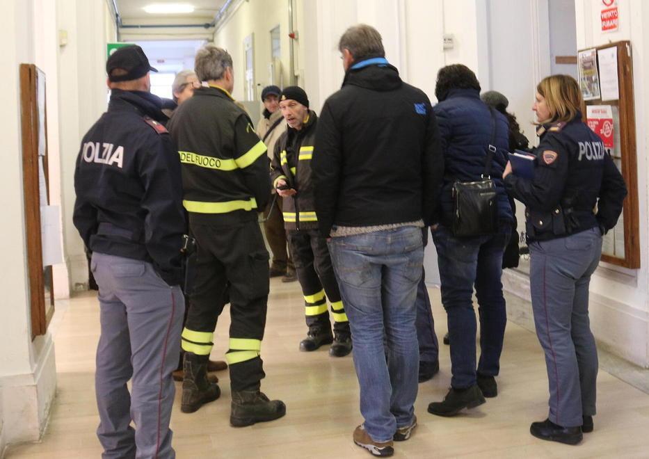 Scuola evacuata per lo spray, individuati e sospesi i tre responsabili