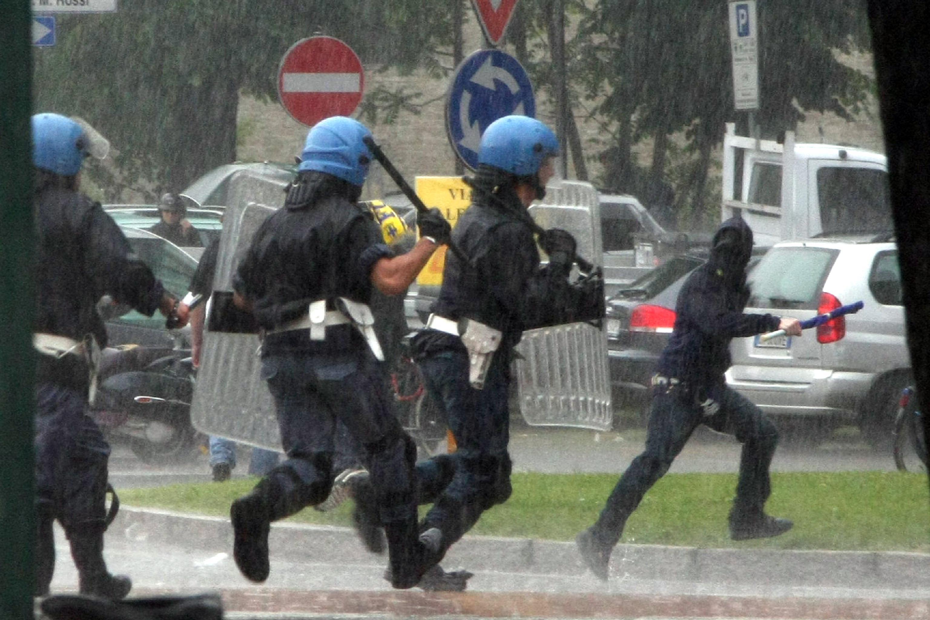 Scontri Brescia-Cagliari: 7 anni di daspo per un ultrà rossoblù