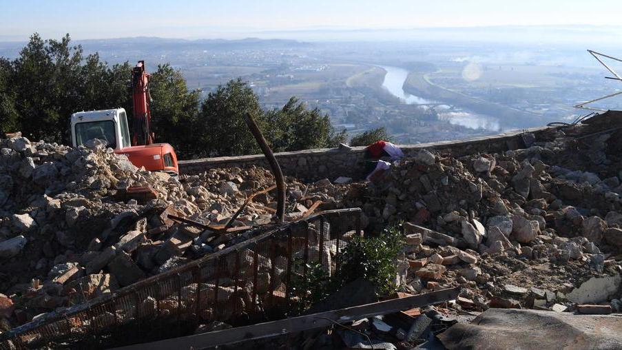 Le macerie del Chiesino lasciano il Castellare
