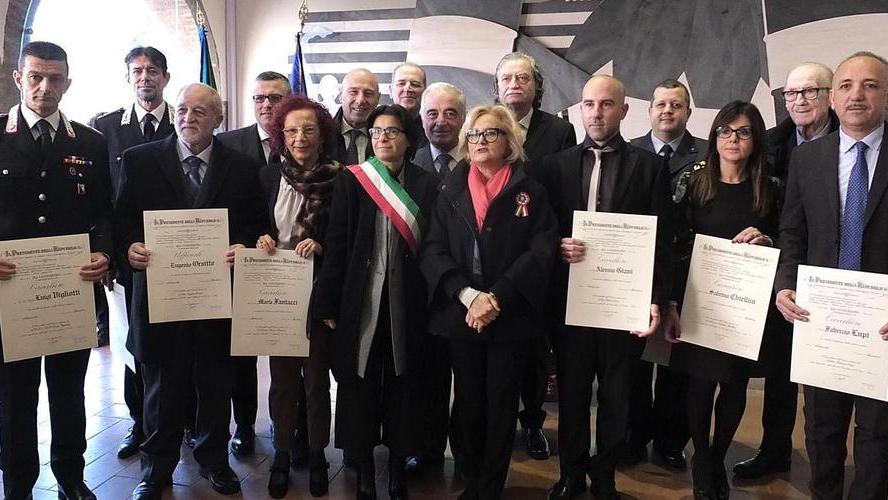 Consegnate 14 nuove onorificenze al merito della Repubblica