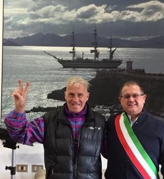 Ciclista giramondo a 81 anni «Tornerò per i giovani» 