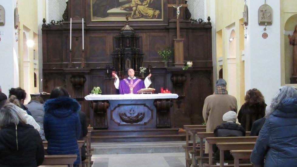 Frati Minori, ultima messa prima dell’addio