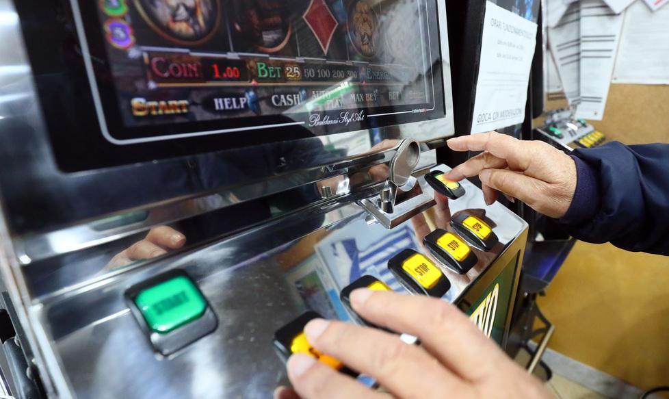 Il M5S: slot, il Comune privilegia i gestori