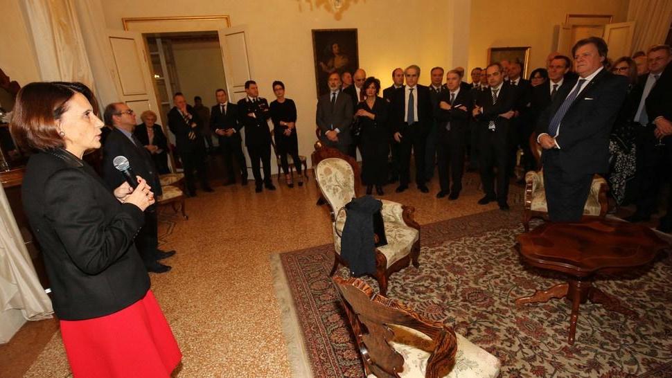 Prefettura, festa degli auguri con un pensiero a Lentigione