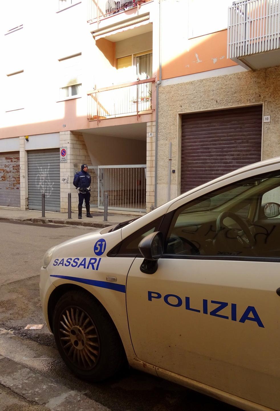 Sassari, donna trovata morta in casa 