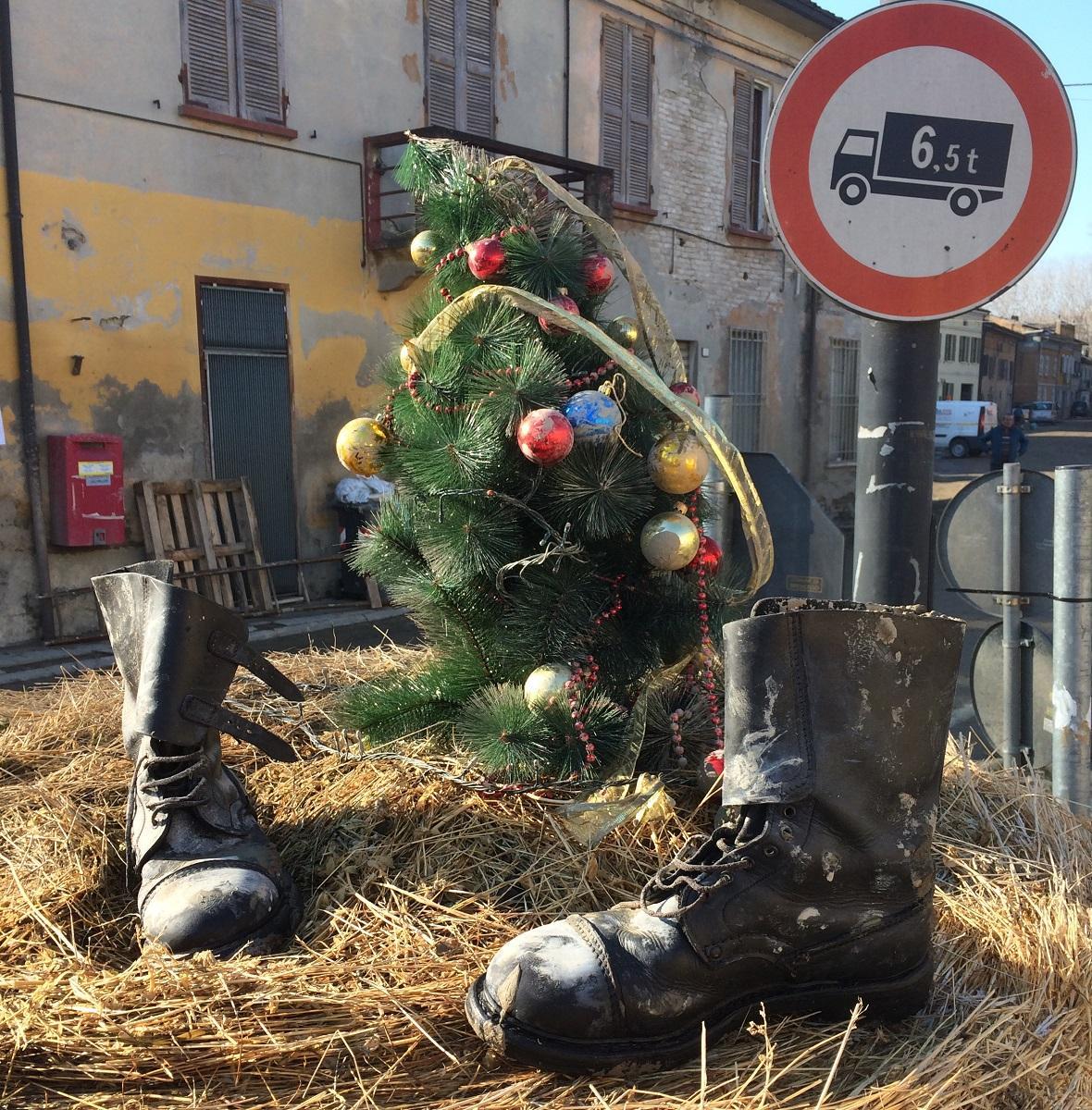 Lentigione alluvionata, col fiume sotto le scarpe e la rabbia che si fa lavoro
