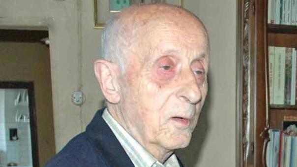 Addio al parroco della sua infanzia Si è spento don Gentilini