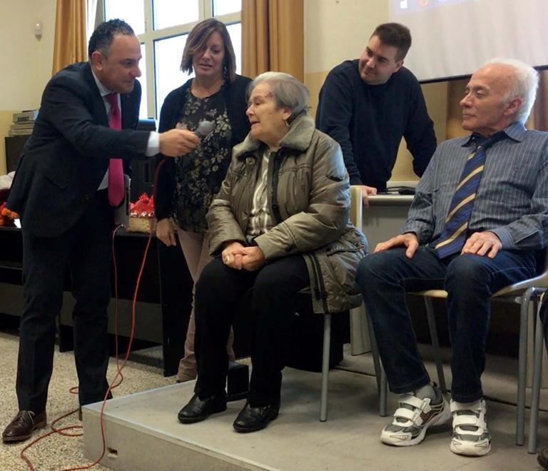 I nonni si raccontano ai bambini 