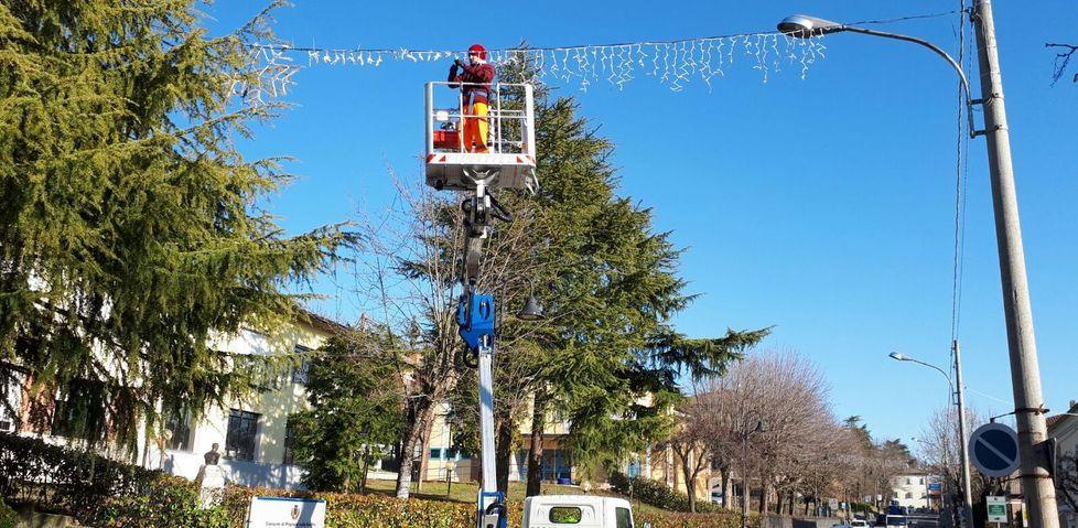 Luminarie “fai da te” per riaccendere Prignano 