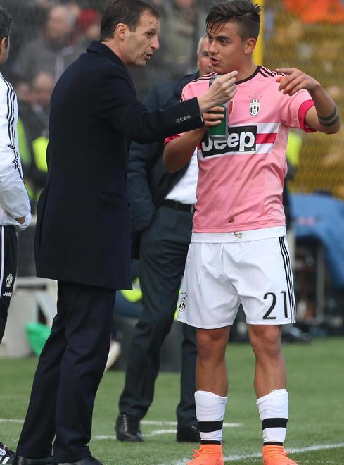 Juventus, Dybala in campo «È un ragazzo intelligente» 