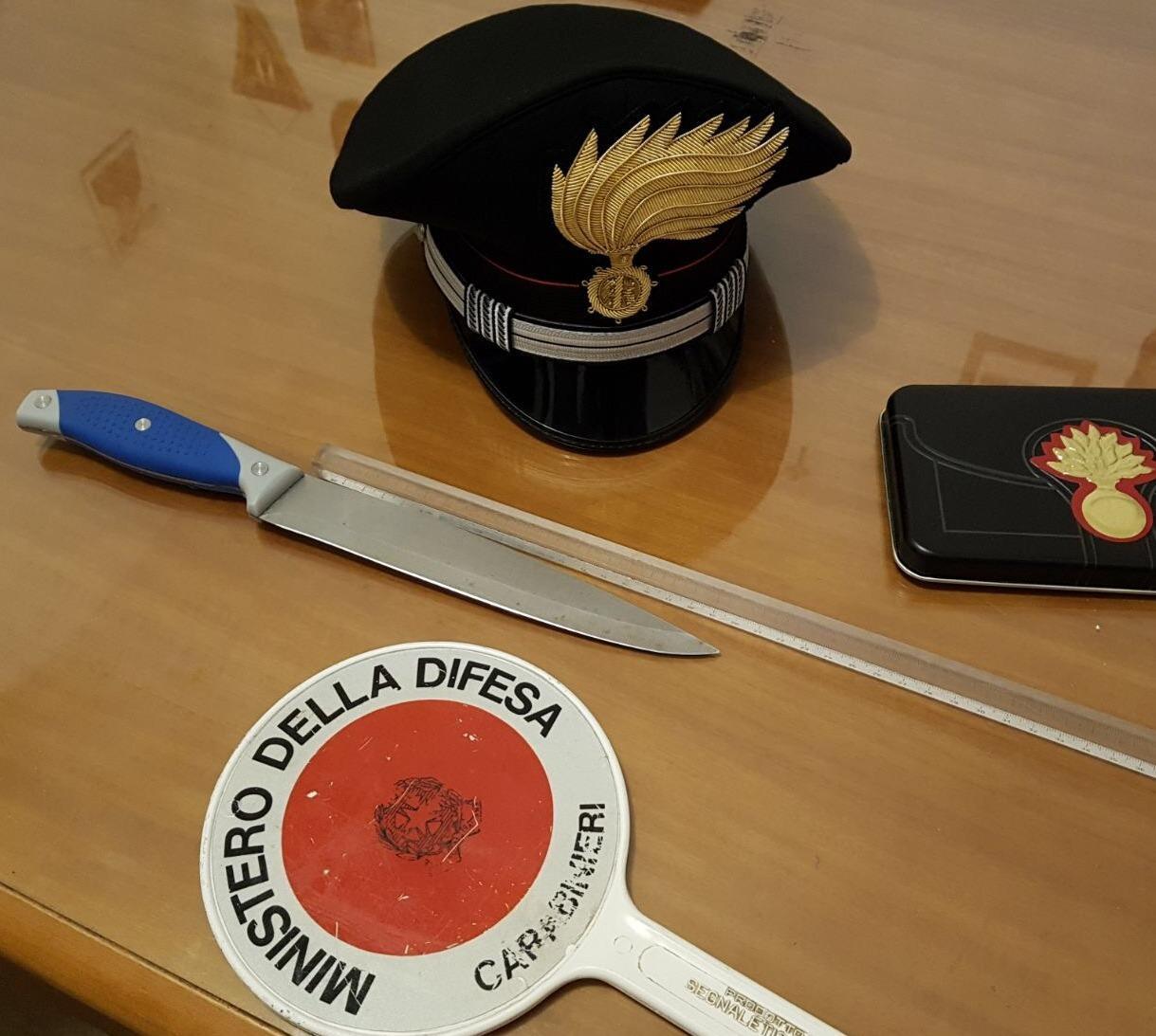Minaccia di morte i vicini arrestato 50enne di Orosei 