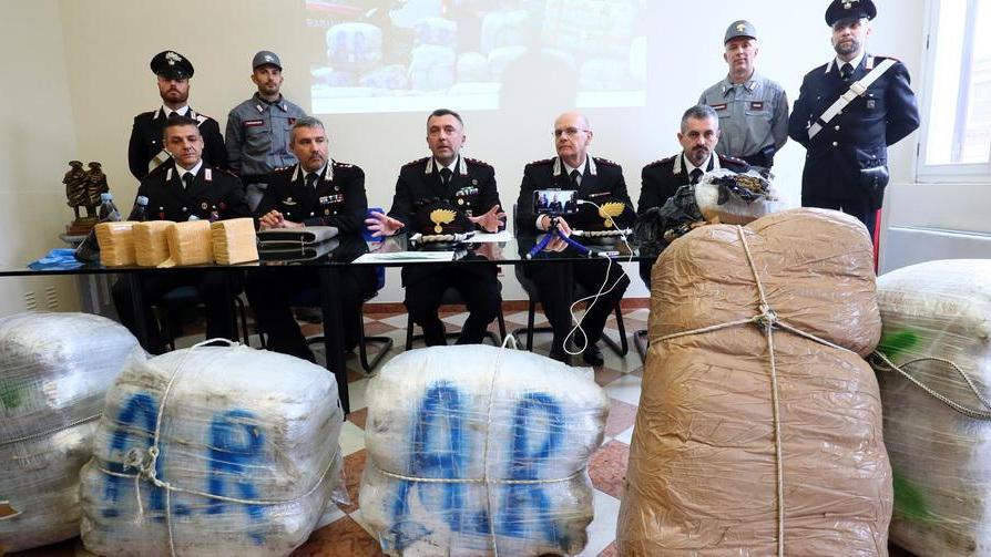 Le due tonnellate di droga bruciate nell’inceneritore