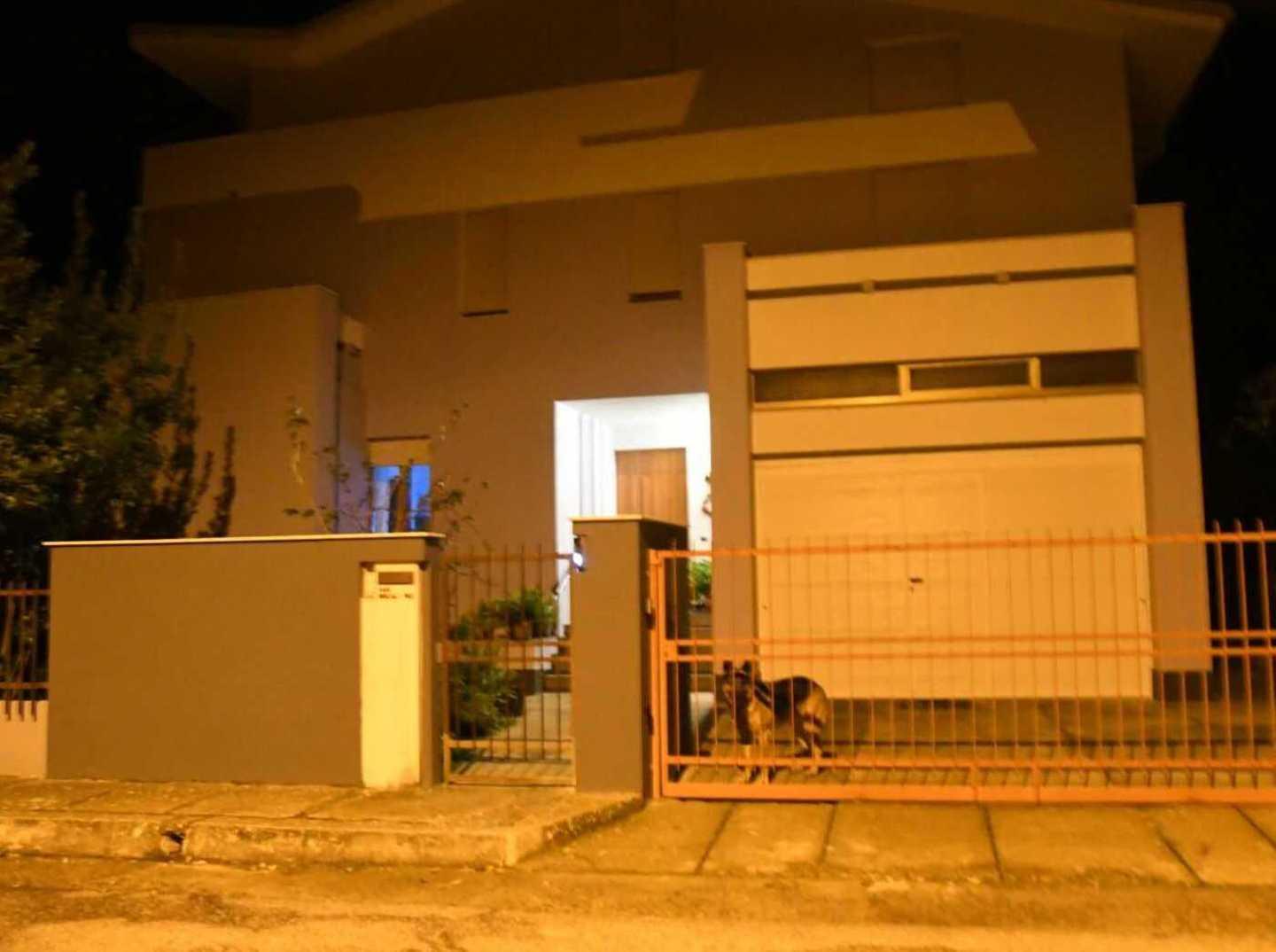 Donna morta, l’autopsia non dà certezze 