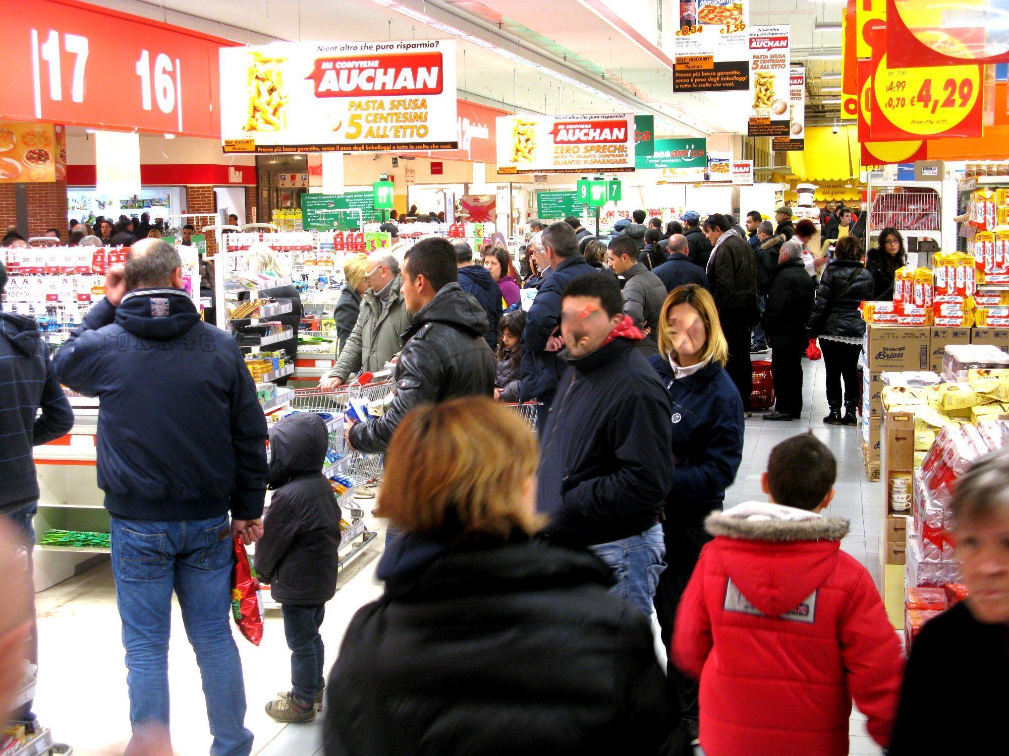 Lunedì 23 sciopero nei quattro supermercati Auchan sardi
