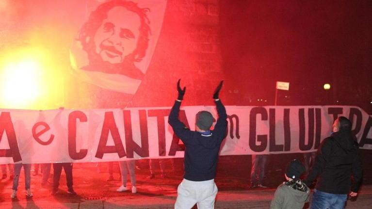 Gli ultras ricordano Lele Santarcangelo