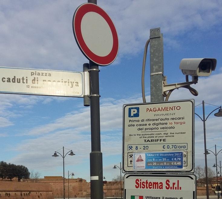 Caro-sosta natalizia «Il Comune annulli l’aumento dei ticket» 