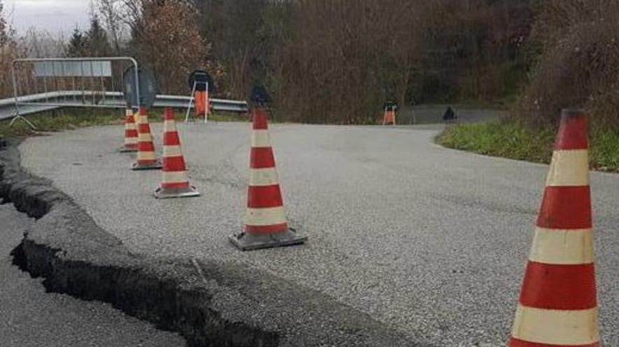 «Frana sulla via di Tassonarla, la Provincia deve fare di più»