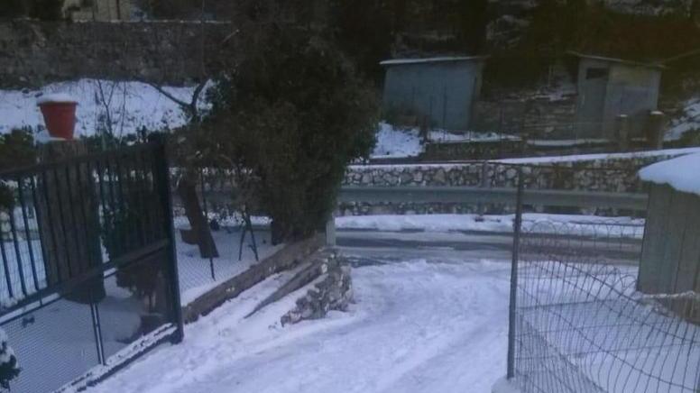 Arni rimane isolata per la neve