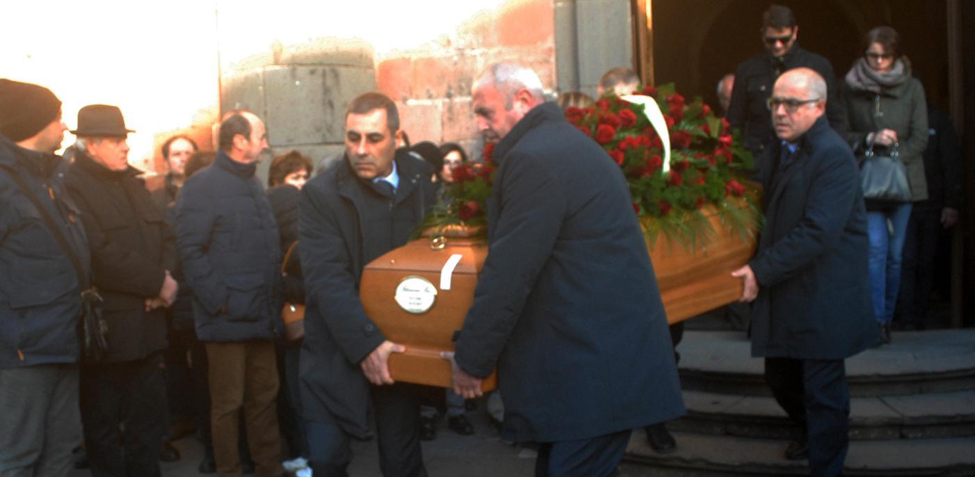 Ghilarza, l’addio alla donna morta nell’incidente 