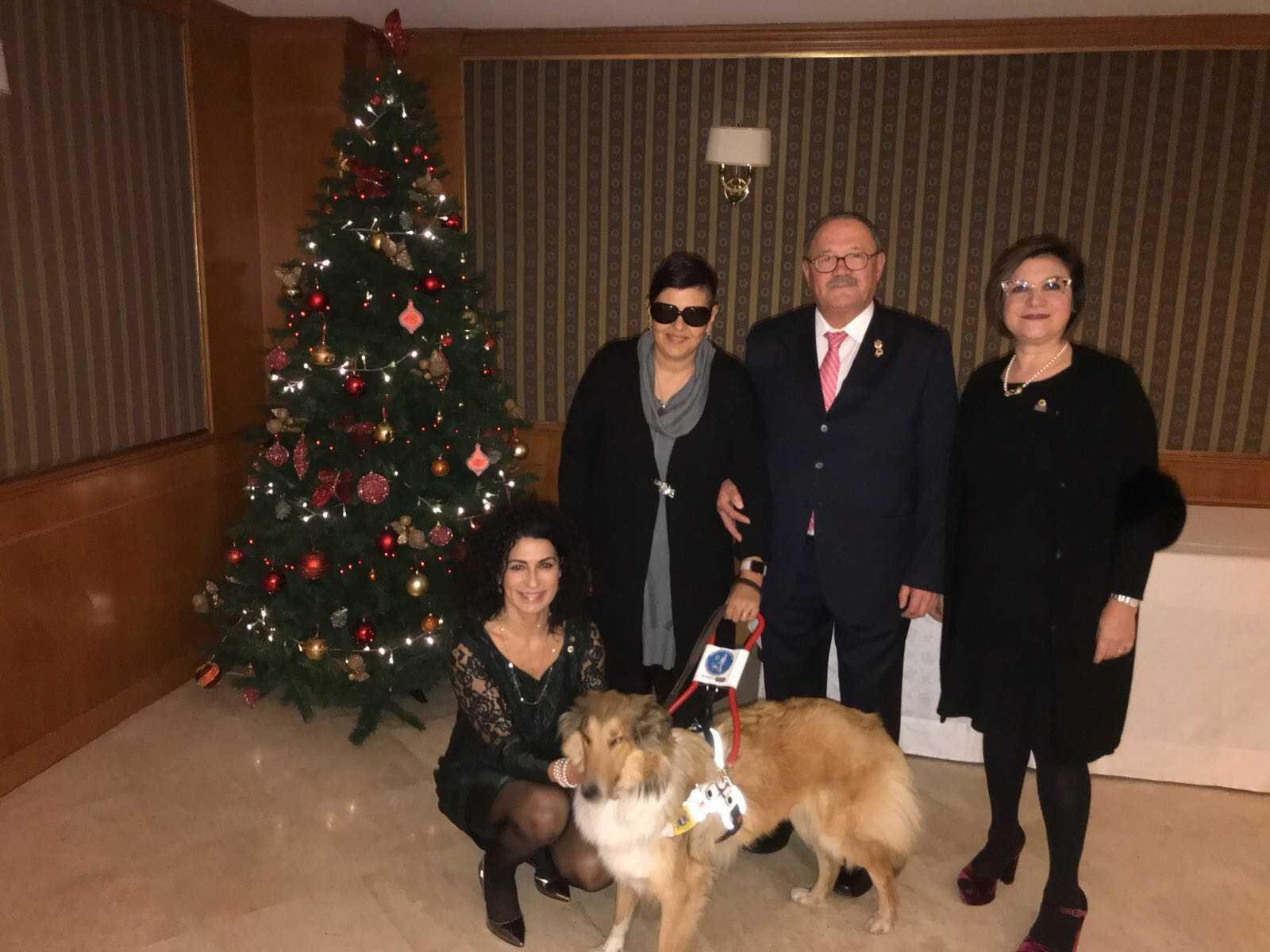 La donazione del cane Lea alla signora Martina Pitzalis