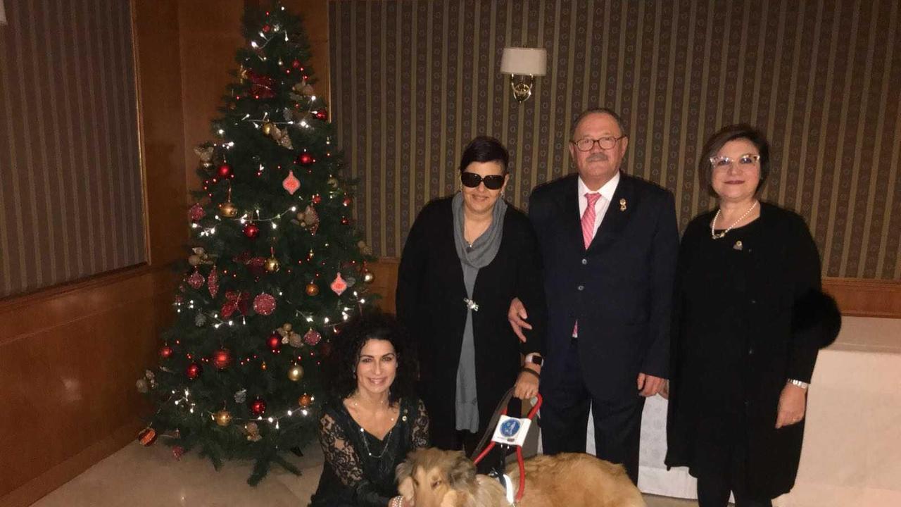 La donazione del cane Lea alla signora Martina Pitzalis