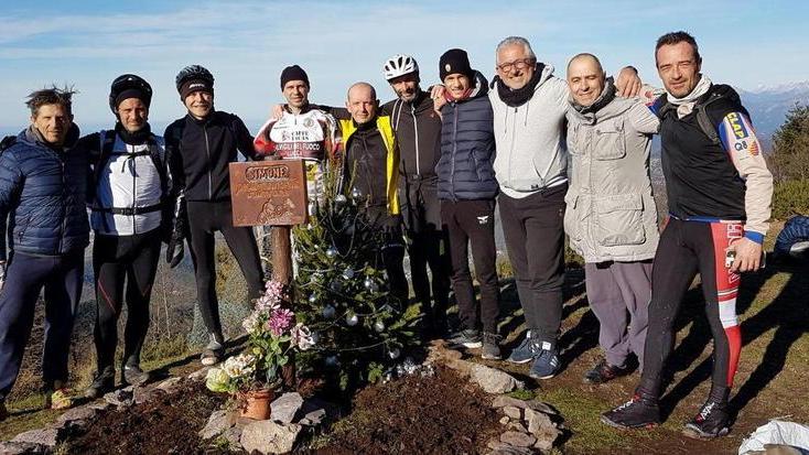 Sulla vetta del Faeta brilla l’albero di Simone