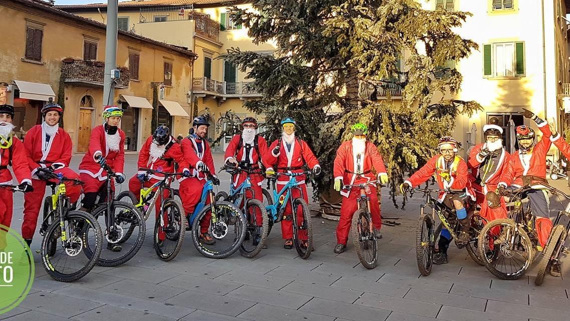 C'era anche il Vaiano Bike enduro team ad invadere il centro di Prato
