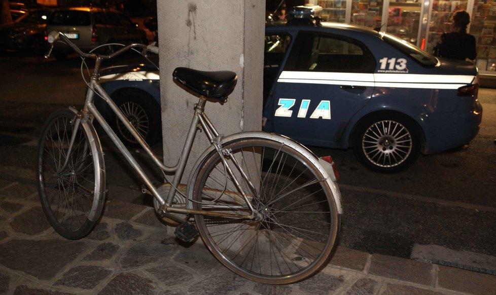 Agente ferito per la bici 21enne patteggia due anni