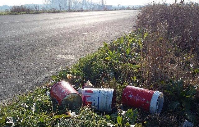 La tangenziale? Una pattumiera 