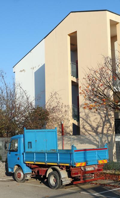 Non riesce a ripartire il cantiere per la palestra 